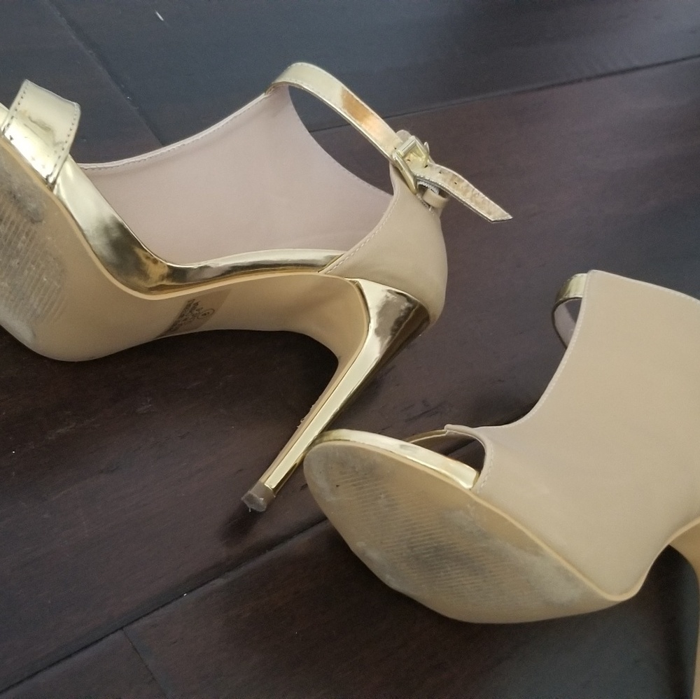 Shoes - Picture 3 of 3